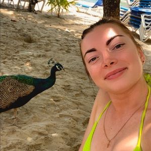 Meet your Posher, Yulia